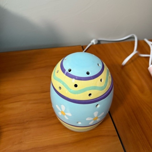 Scentsy Easter Egg Full Size Wax Warmer Plug In Tested Working Pastel Spring - Picture 2 of 7